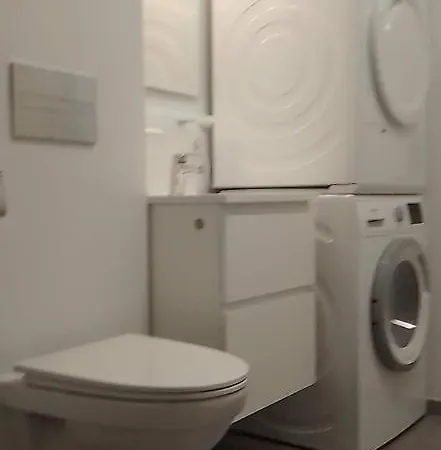 Dejlig Lejlighed I Havn With King Size Bed Grasten