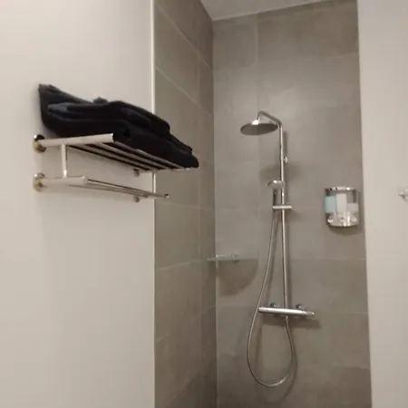 Dejlig Lejlighed I Havn With King Size Bed